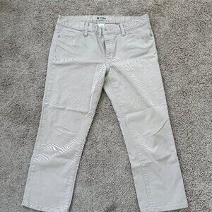 Gap capri pants in beige color medium size